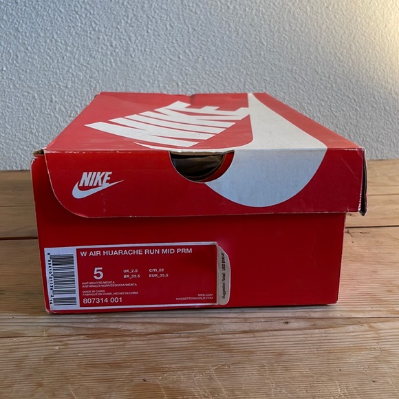 NIKE W AIR HUARACHE RUN MID PRM - Picture 7 of 11